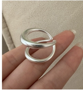 Detail von S925 Sterling Silber Doppelschicht Matt Ring mit verstellbarem Kurvendesign