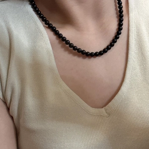 Minimalist S925 sterling silver black crystal beaded necklace for women in choker style