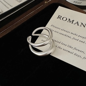 Minimalistischer doppellagiger S925 Sterlingsilber Ring mit matter gebürsteter Oberfläche