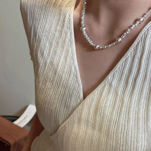 Minimalist 925 sterling silver beaded choker necklace featuring multi-layered sphere details