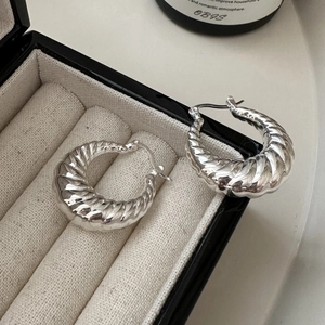 Créoles croissant vintage français avec texture en spirale en argent sterling S925