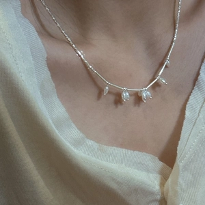 S925 sterling silver necklace featuring irregular freshwater pearls and silver beads