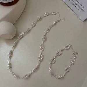 Minimalist S925 silver beaded necklace and bracelet set with heart pendants and pearls
