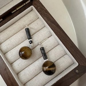 S925 sterling silver drop earrings with tiger eye stone in vintage minimalist style