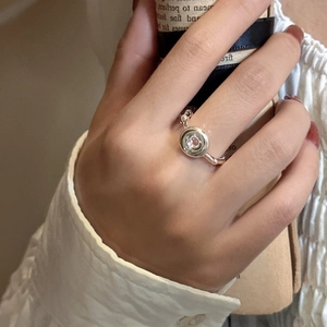 S925 sterling silver doughnut ring with sparkling gemstone inlay in a French retro style