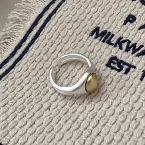 Minimalist S925 sterling silver frosted ring with gold bead detail and adjustable open band