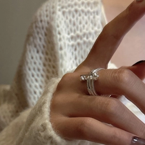Minimalist S925 sterling silver multi-layer ring featuring a unique safety pin heart design