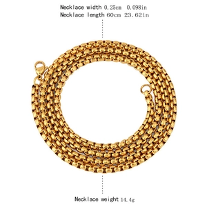 Detailed view of 2.5mm gold plated stainless steel box chain with lobster clasp closure