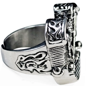 Ghost Rider Totenkopf Motorring im Vintage Punk Stil mit detailliertem Motorrad Design