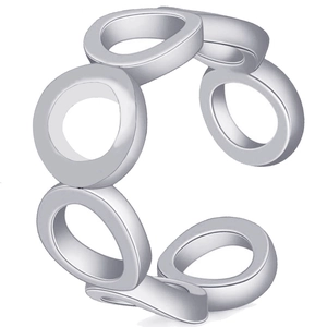 Minimalist silver interlocking circle open ring for women with polished geometric design