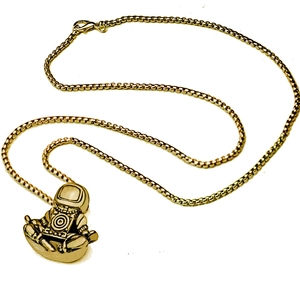 Vintage gold meditating astronaut pendant necklace with box chain for galaxy lovers