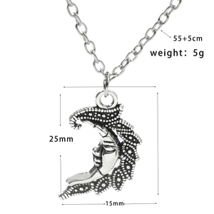 Detailed technical drawing showing dimensions and weight of the moon pendant necklace