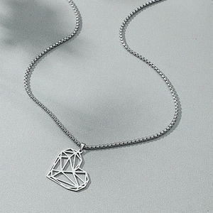 Collier avec pendentif cœur ajouré en acier titane poli et chaîne maille vénitienne