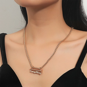 Collier barre de vis dorée polie avec pendentif Everything sur chaîne tissée pour femmes et hommes