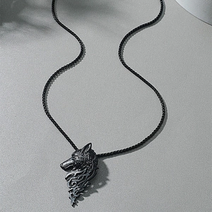 Gothic black wolf head pendant necklace with vintage box chain for men's fashion