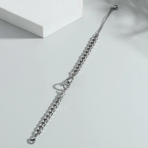Moderno bracciale a catena cubana in acciaio inossidabile argento con anello centrale