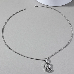 Collier rétro avec pendentif Méduse Muse en acier inoxydable et chaîne boîte ronde