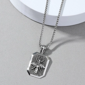 Vintage punk bee pendant necklace with honeycomb texture and durable box chain for men