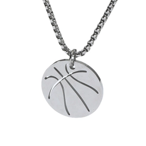 Gepolijste roestvrijstalen basketbal hanger ketting met holle lijnen aan een vierkante ketting