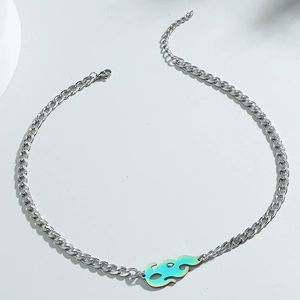 Collier punk en acier inoxydable avec pendentif flamme au dégradé bleu et vert