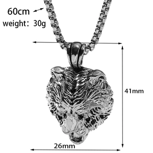 Tableau des tailles détaillé d'un pendentif loup avec dimensions et poids de la chaîne