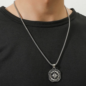 Viking Compass Amulet Pendant Necklace For Men Stainless Steel Nordic Rune Round Medal Vintage Punk Style Jewelry Gift