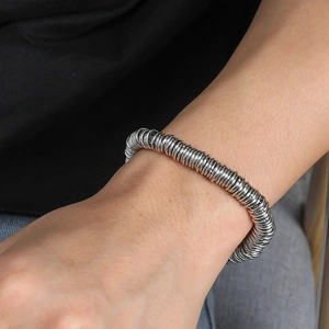 Bracelet pour homme en acier inoxydable avec design spirale industriel en anneaux