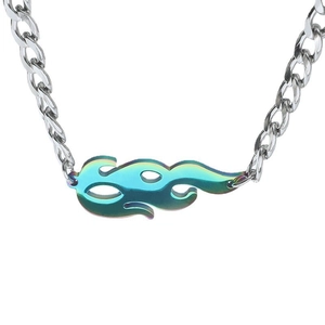 Collier pendentif flamme arc-en-ciel avec chaîne cubaine argentée pour homme tendance