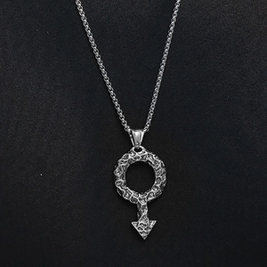 Men's retro stainless steel ring necklace with arrow pendant and textured silver finish
