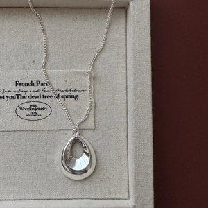 Collier Pendentif Goutte d'Eau en Argent Sterling 925 pour Femme Design de Niche Vintage Français Bijoux Cadeau