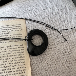 Minimalist S925 silver necklace with asymmetric black obsidian pendant and fine cord