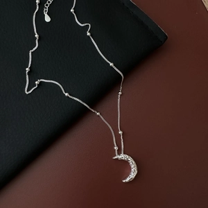 Elegant S925 sterling silver moon necklace with hammered texture and beaded chain design