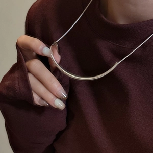 Collier minimaliste en argent sterling S925 avec pendentif tube et chaîne serpent