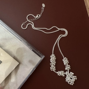 Collier en argent sterling S925 avec grappes géométriques vintage et accents zircon