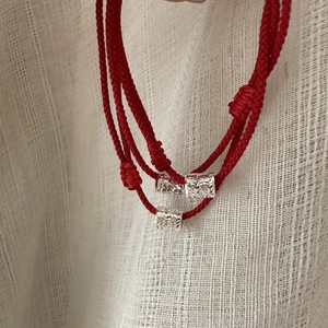 Bracelet Corde Rouge en Argent Sterling 925 pour Femme Minimaliste Nouveau Style Chinois Texture Martelée Perle Martelée Ajustable Bijoux