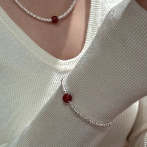 Minimalist S925 silver jewelry set with red agate beads for women daily outfit
