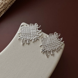 Minimalist 925 Sterling Silver Woven Square Stud Earrings For Women Niche Design Irregular Metal Mesh Jewelry Gift