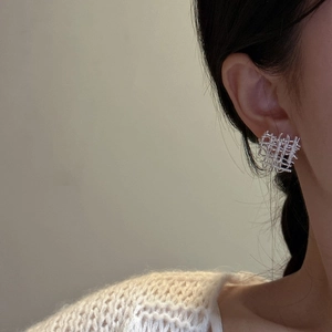 Boucles d'oreilles clous en argent sterling S925 avec design tissé en nid d'oiseau