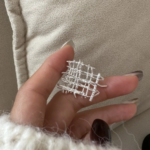 Bague minimalist en argent S925 avec design creux géométrique et style tissé