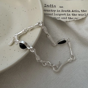 S925 sterling silver matte bracelet with black agate inlay and vintage hook clasp