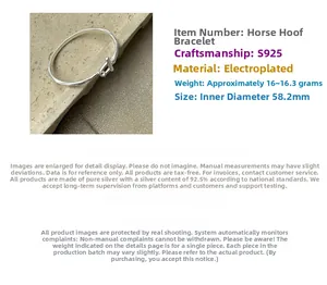 Détail macro du bracelet fer à cheval en argent S925 avec diamètre de 58,2mm et finition mate