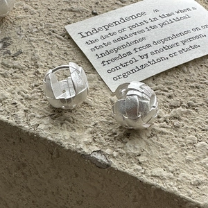 925 Sterling Silver Woven Ball Hoop Earrings For Women Korean Niche Design Matte Finish Geometric Huggie Ear Buckle Jewelry