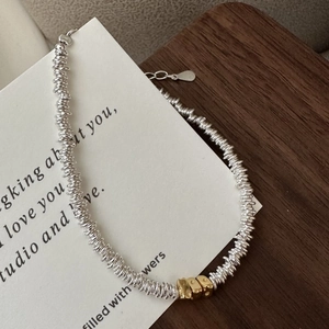 Minimalist S925 sterling silver chain bracelet with gold-tone irregular accent beads