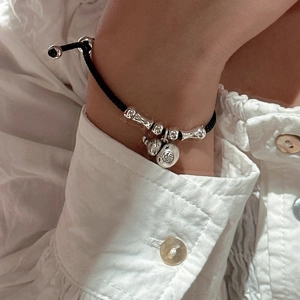 Bracelet S925 en argent et corde noire avec pendentif Fu et perles style bambou