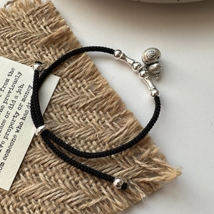 Bracelet cordon noir avec pendentif gourde en argent S925 et accents de bambou porte-bonheur