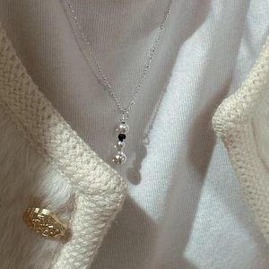 Collier en perles d'argent S925 minimaliste avec pendentif vertical à billes pour femme