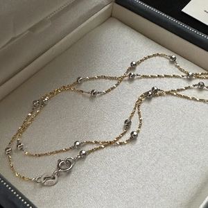 Collier minimaliste en argent sterling S925 avec perles polies dans un coffret à bijoux