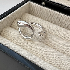 Minimalist S925 sterling silver open ring with an abstract fluid metal drip design