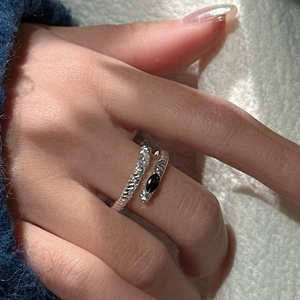 S925 sterling silver crossover snake ring with marquise black stone and white zircon stones
