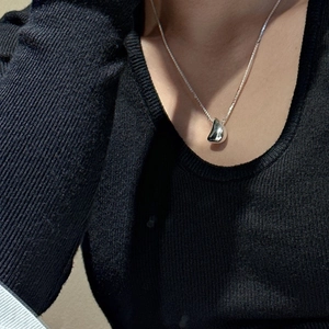 Collier minimaliste en argent S925 avec pendentif goutte d'eau poli pour femmes élégantes